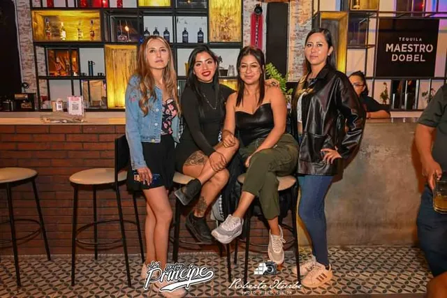 Latinos Bar Puebla - Baile, Rumba y Sabor