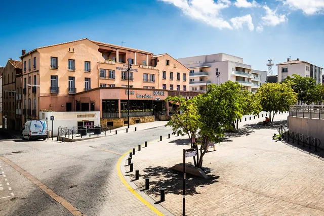 Hôtel PB - Perpignan Gare - Hotel & Hostel