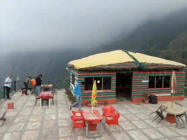 OYO 46424 Breeze Valley Hotel And Restaurant