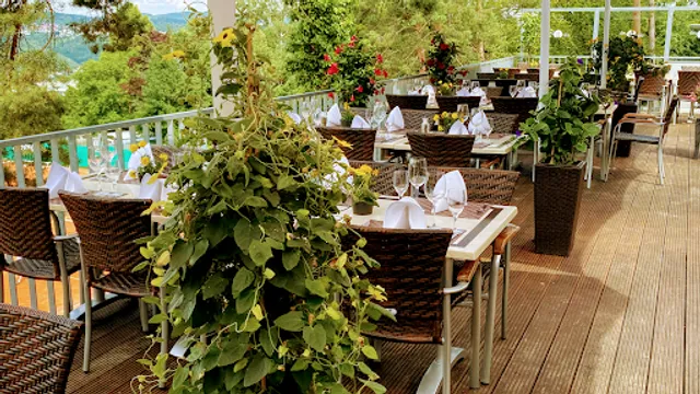 Restaurant deuxGreks