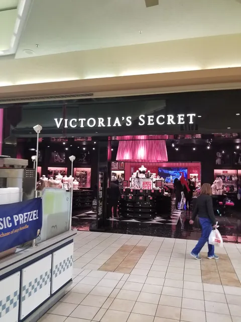 Victoria's Secret & PINK