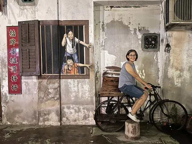 Street Art - I Want Bao