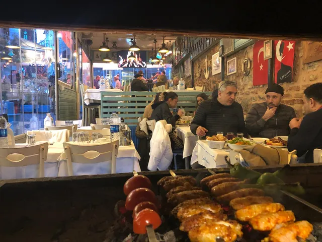 Sokak Restaurant Cengizin Yeri