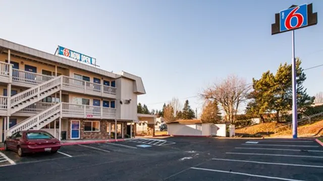 Motel 6 Bremerton, WA