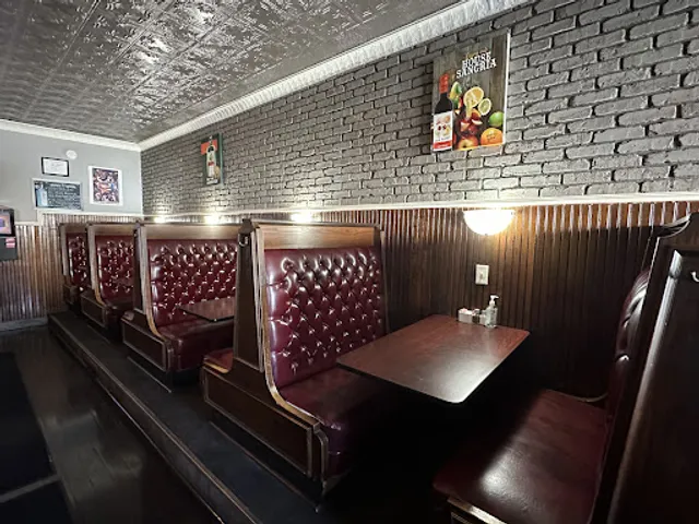 Frankie V's Bar & Grill