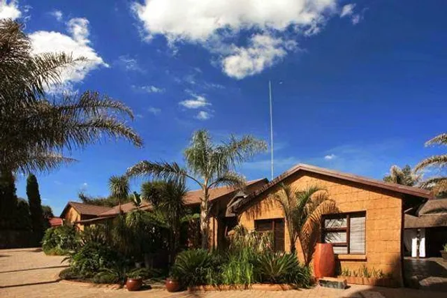 Summer Garden Guest House (The Palms)