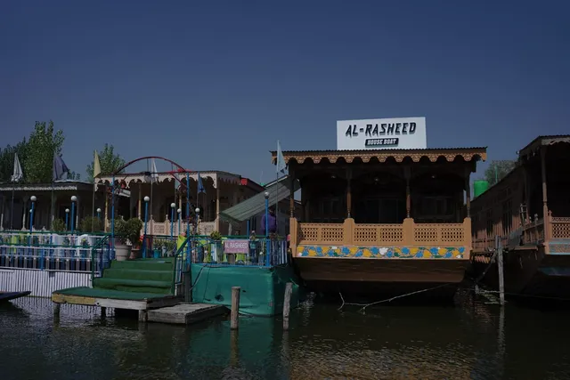 Al Rashid Houseboat