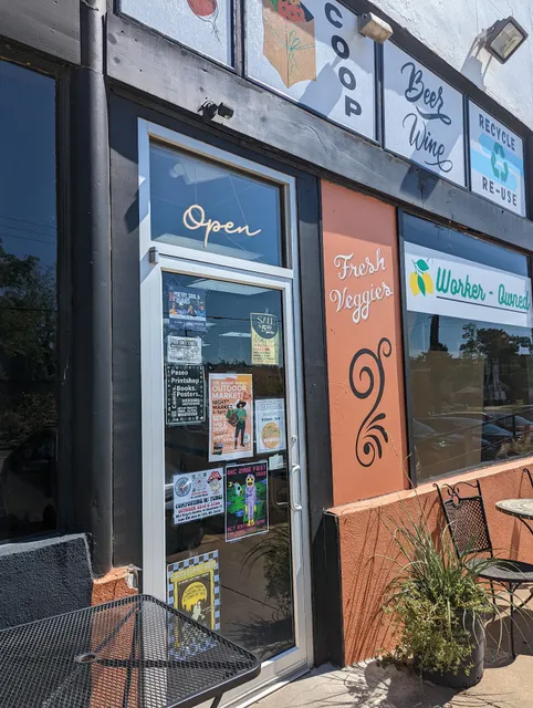 Paseo Farmers Market