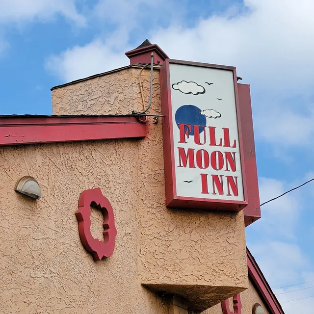 Full Moon Inn