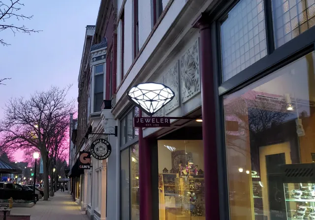 Thomas A Davis Jeweler