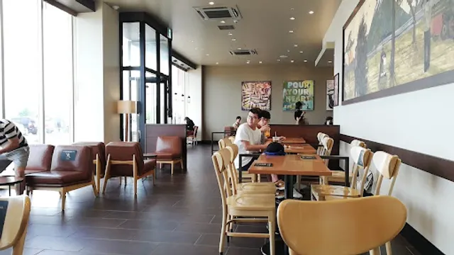 Starbucks Coffee - Mitsui Outlet Park Hokuriku Oyabe