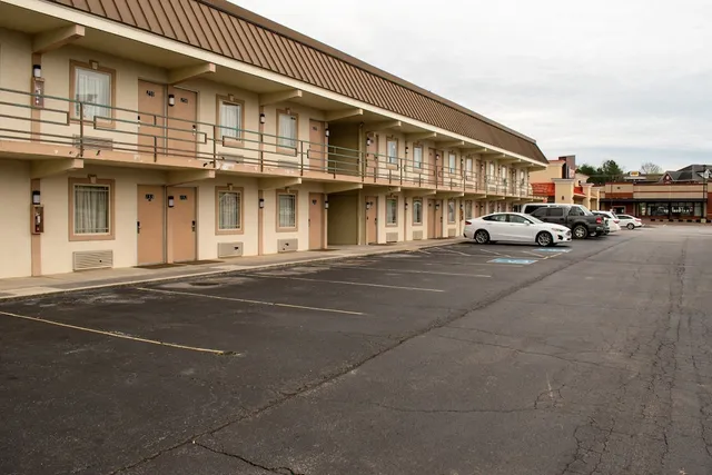 Kings Inn Motel