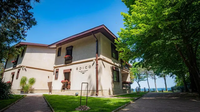 EPICO Seafront & Garden Apartments