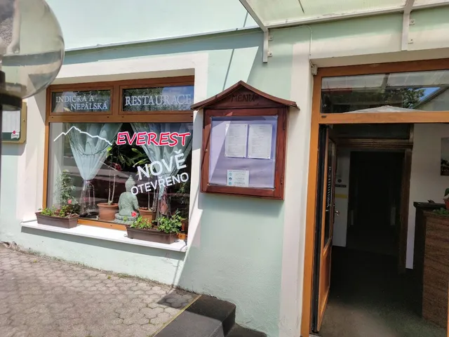 Indická a nepálská reastaurace Everest