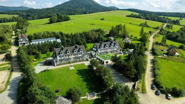 Restauracja & Noclegi Końska Dolina - Lackowa