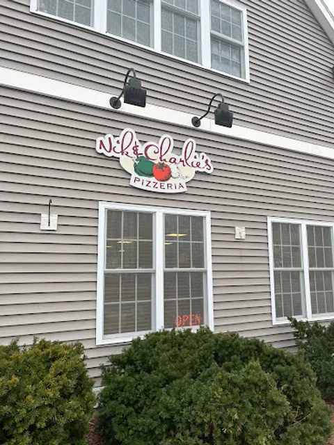Nik & Charlie's Pizzeria