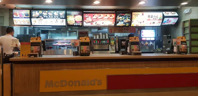 McDonald's Pedro Gil