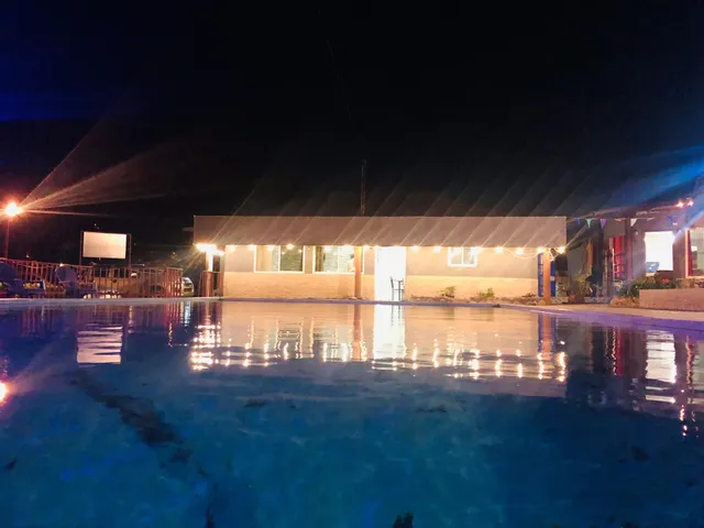 ISABELLA HOSTEL AND POOL