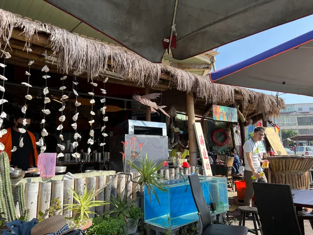 Che Guevara By The Sea