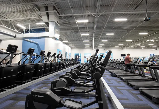 CLUB4 Fitness Airport