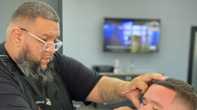 JAMIE FADEZ BARBERSHOP KENDALL