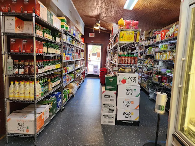 Korea Seoul Red Barn Restaurant & Oriental Market