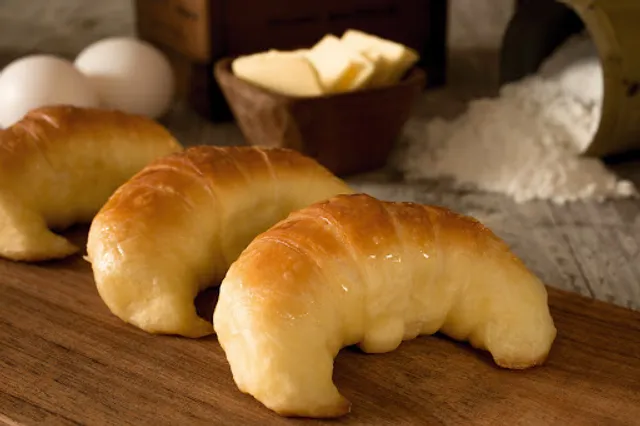 The Media Lunas Del Abuelo