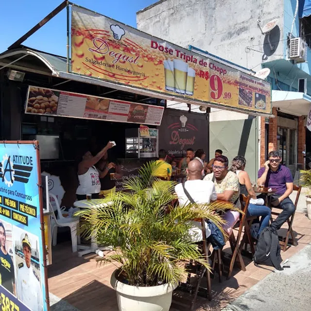 Degust choperia e petiscaria