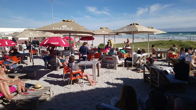 Dutchies Summer Lounge