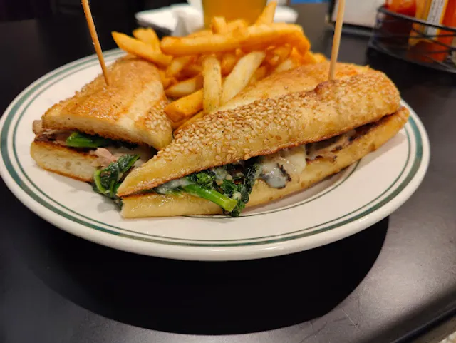 Good Luck Bar & Restaurant