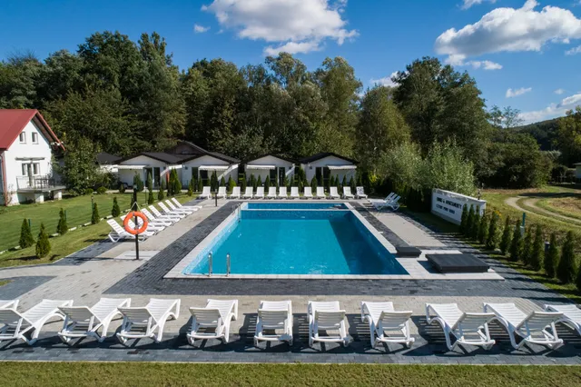 Domki i Apartamenty "Cztery Pory Roku"