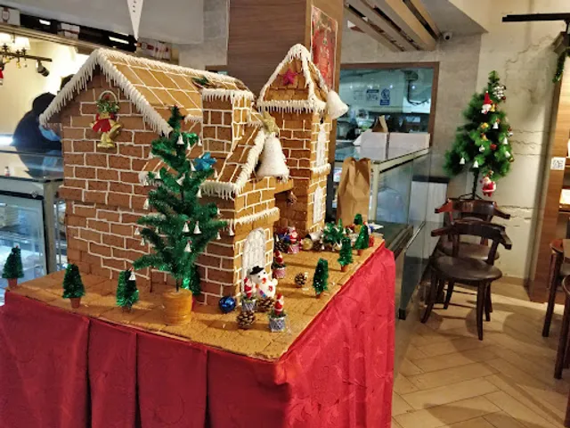 Brown Town, Pottammal - Paragon's Bakery & Cafe