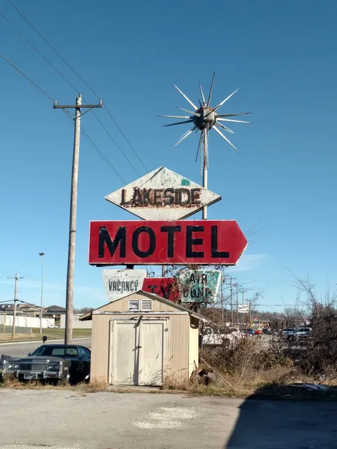 Lakeside Motel