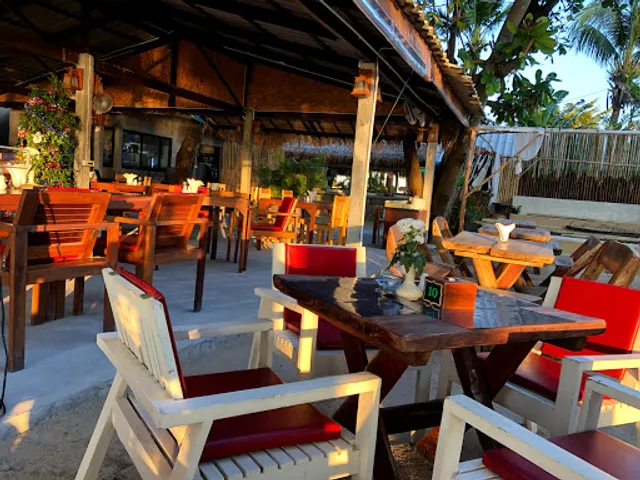 Boat Bar & Restaurant