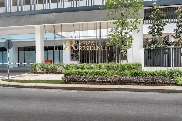 Reizz Residence by Just Stay