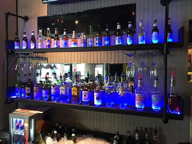 Seasons Party Club. Restaurant-Bar