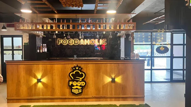 Foodaholic Restaurant - Best Restaurant in Siruseri