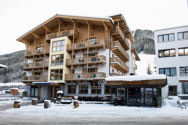 Residence Kristall by VAYA