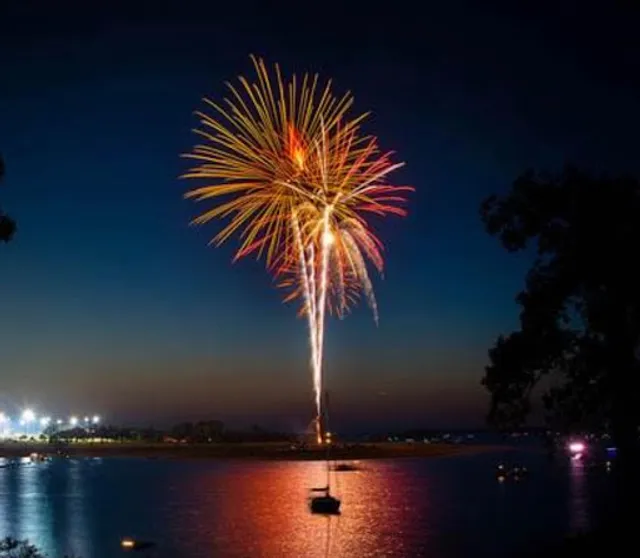 Rockin’ S Express Bar & Grill @ Silver Lake Marina - Lake Grapevine