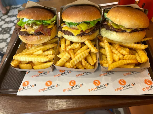 Easy Burger (Phrom Phong)