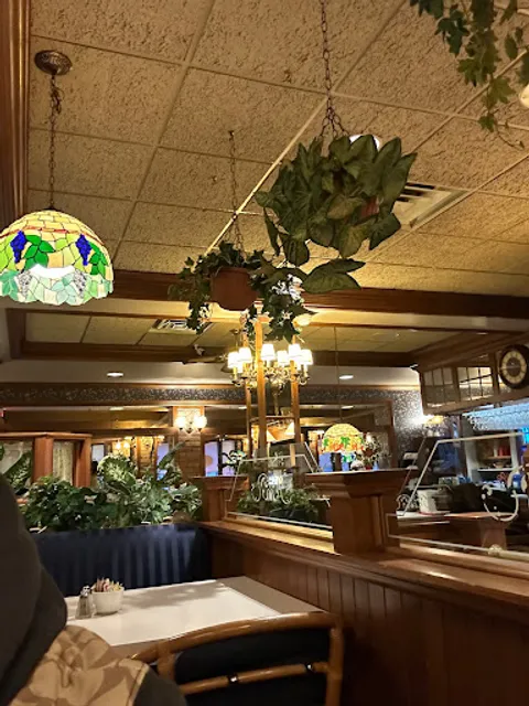 Demetre's Family Eatery