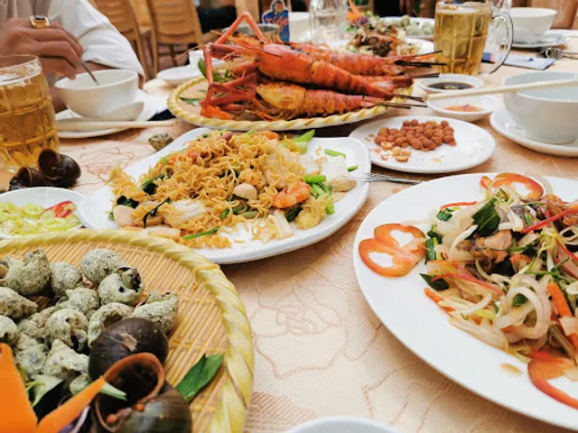 Nhà hàng Biển Dương 6 - Cách Mạng Tháng Tám