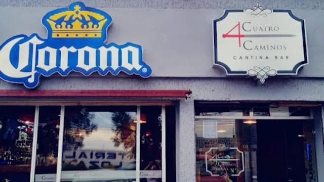 Cuatro Caminos Cantina Bar