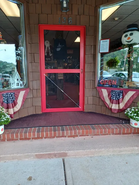 Christmas Shoppe & More