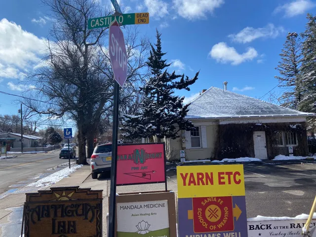 Miriam's Well / Santa Fe School Of Weaving