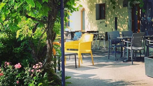 Les Petits Plats - Par Monts Et Par Vaulx