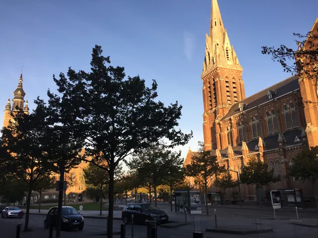 Les chambres du fil rouge