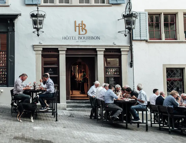 Restaurant Hotel Bourbon - Contemporary Dining & Bar