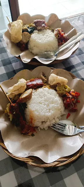 Warung Bali Babi Guling Bu Ketut Singaraja