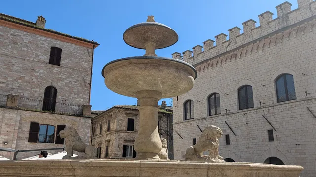 piazza matteotti assisi